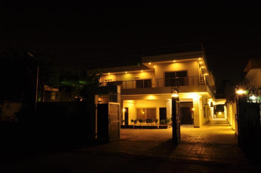 Reina Boutique Hotel - G6 Islamabad Exterior photo